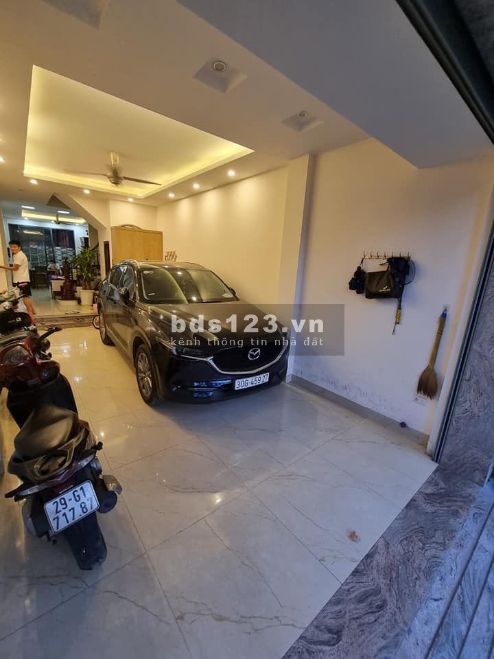 Bán gấp nhà Trung Văn dt 65m2, view hồ mt 3.8m, ô tô vào tận gara giá 8.5 tỷ
