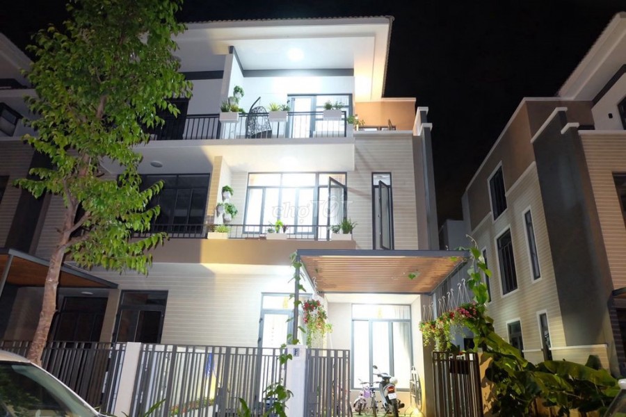 Chính Chủ Cần Bán Nhà Lavila NSG C9-11 (căn hông ) Đường Nguyễn Hữu Thọ, huyện Nhà Bè