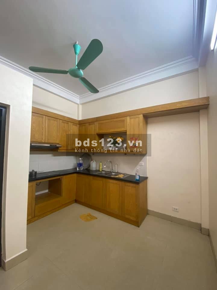Bán nhà Trần Khát Chân nhà đẹp giá tốt ở ngay, giá 3 tỷ, sổ vuông vức