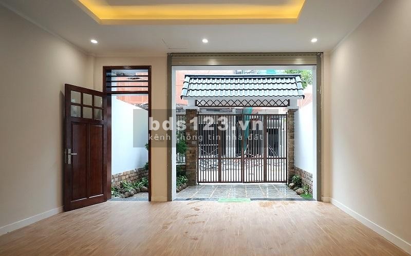 Cho thuê nhà liền kề 105m2 x5 tầng có thang máy 67A Trương Định ngay ngã 4 Bạch Mai