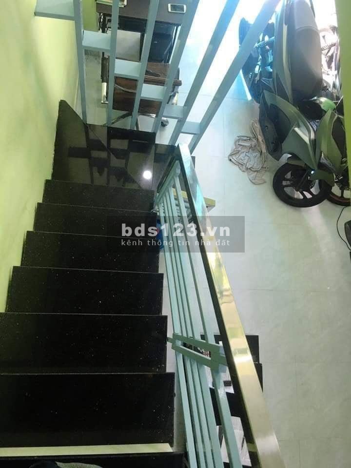 Hẻm 3m tới nhà ngay ngã tư Hàng Xanh chủ mới giảm giá còn 2.9 tỷ