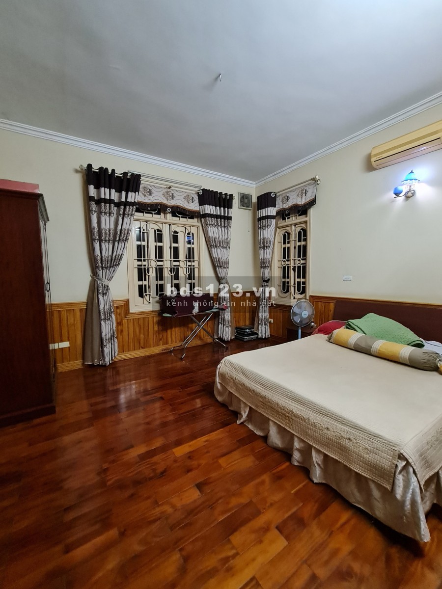 Bán Gấp Nhà Phùng Khoang, 47m x 4Tầng MT4.4m Nhà Đẹp Ở Luôn giá 5 tỷ 1 LH0902083139