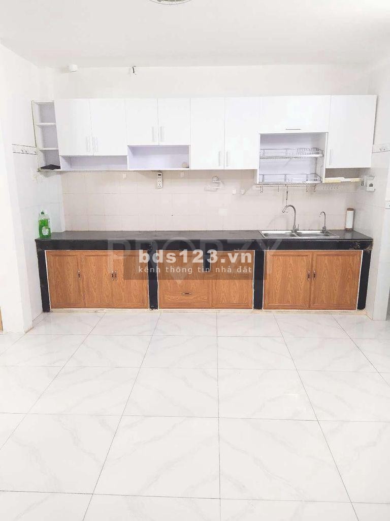 Nhà sát mặt tiền Cửu Long, sân bay, 5.4x16, 3pn, chỉ 15 triệu, 0938.764.277