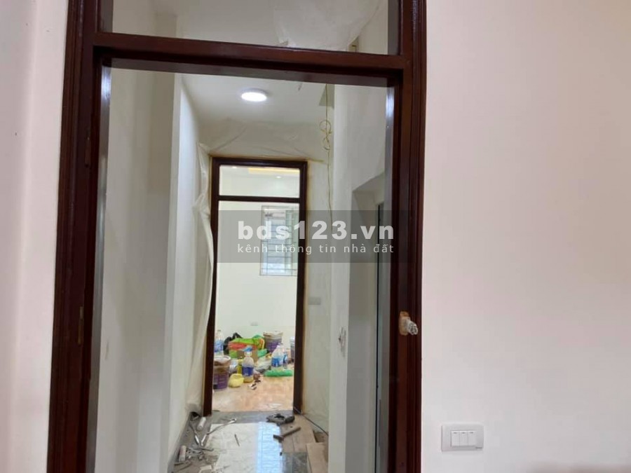 Bán nhà Hoàng Mai, 46m2 x 5 Tầng x MT 3.6m, 20m ô tô tránh, Gần Phố, sổ đỏ chính chủ