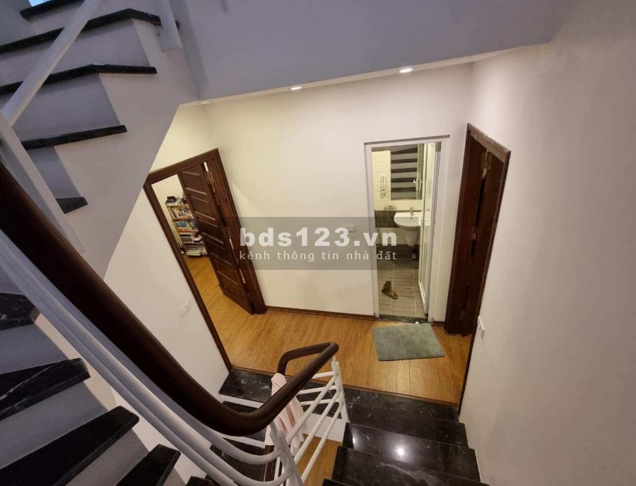Nhà Tứ Liên, hai thoáng, Gara, thang máy, quận Tây Hồ, 60m2, hơn 10 tỷ
