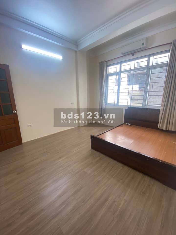 Bán nhà Trần Khát Chân nhà đẹp giá tốt ở ngay, giá 3 tỷ, sổ vuông vức