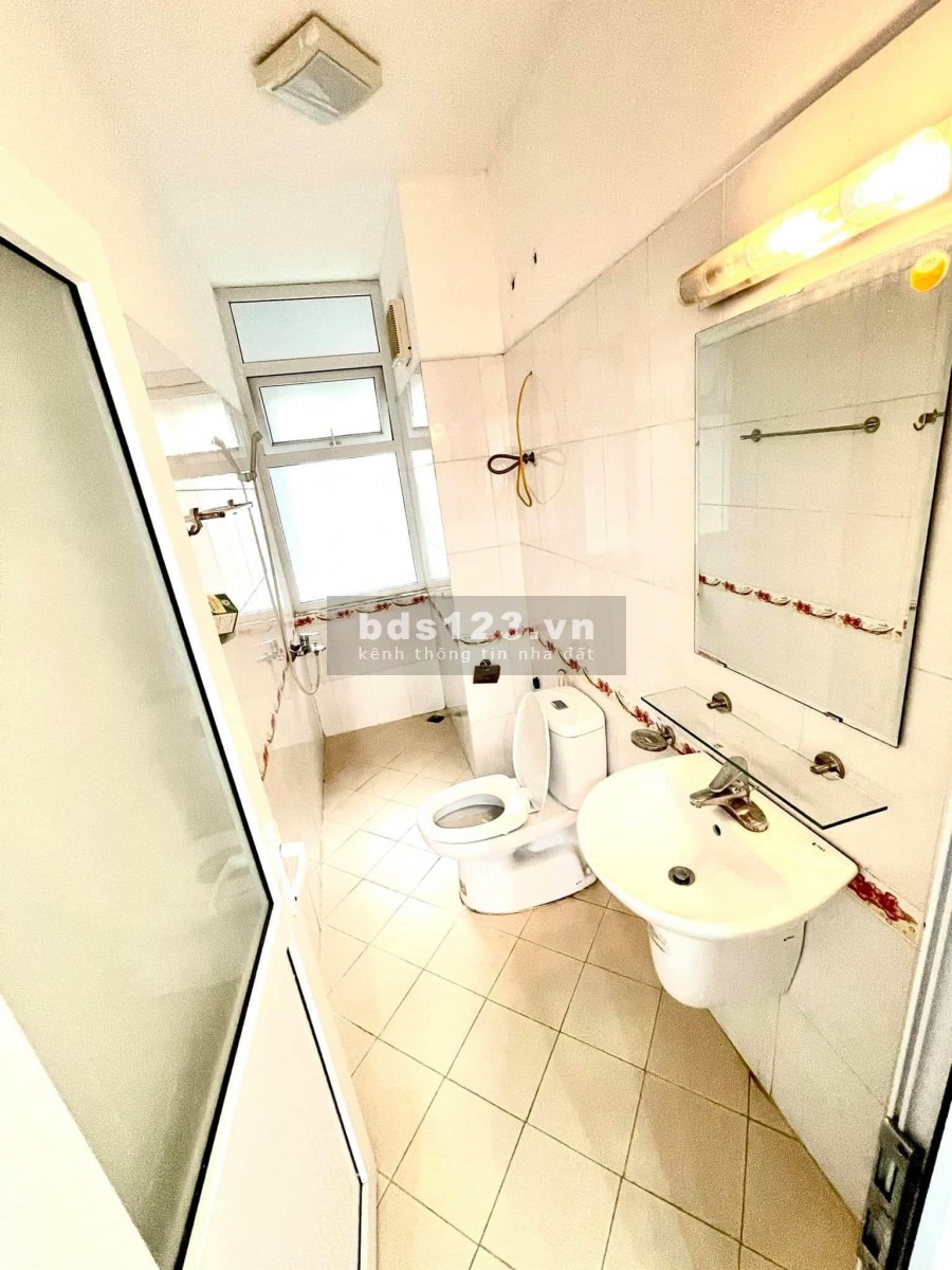 Cần bán nhà mặt phố Võ Chí Công, Cầu Giấy 44m2, 6 tầng, giá 5.04 tỷ