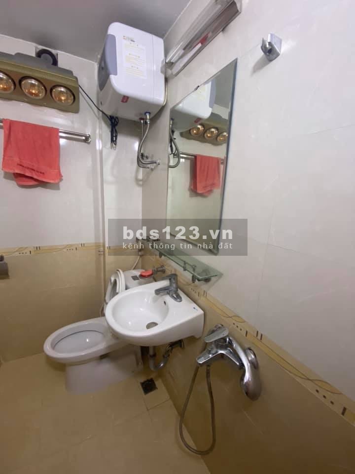 Bán nhà Trần Khát Chân nhà đẹp giá tốt ở ngay, giá 3 tỷ, sổ vuông vức