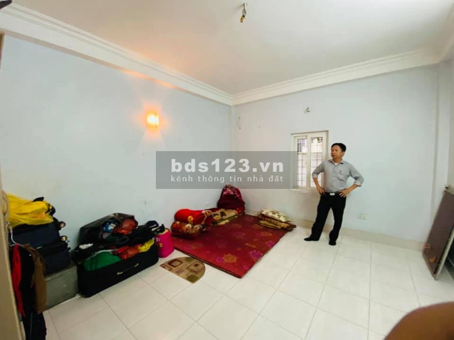 Bán Nhà Trung Kính 55m 5T, MT 4m, Chỉ 6.5 Tỷ.