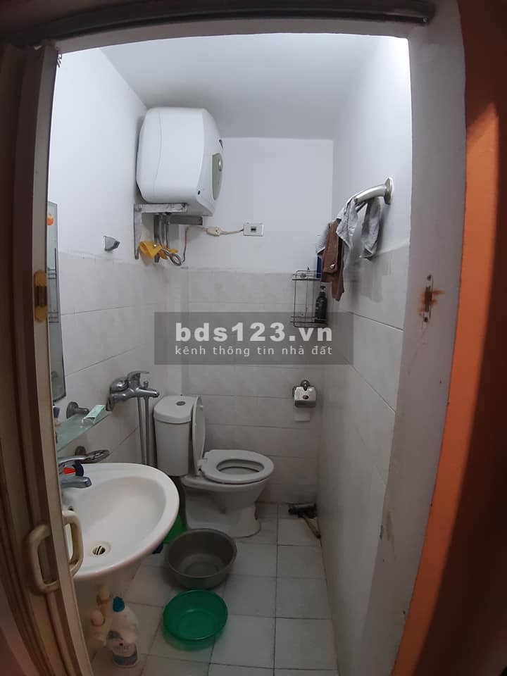 Nhà Pháo Đài Láng, 2 mặt đường đi, diện tích 29m2, giá 2.5 tỷ
