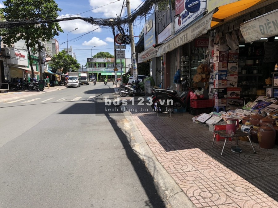 Nhà mặt tiền Quận vỉa hè 4m, giá trong hẻm chỉ 12.9 tỷ, chỉ có 1 căn bán