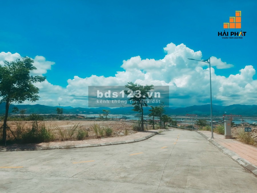 Biệt thự Hạ Long trên đồi tựa sơn hướng biển