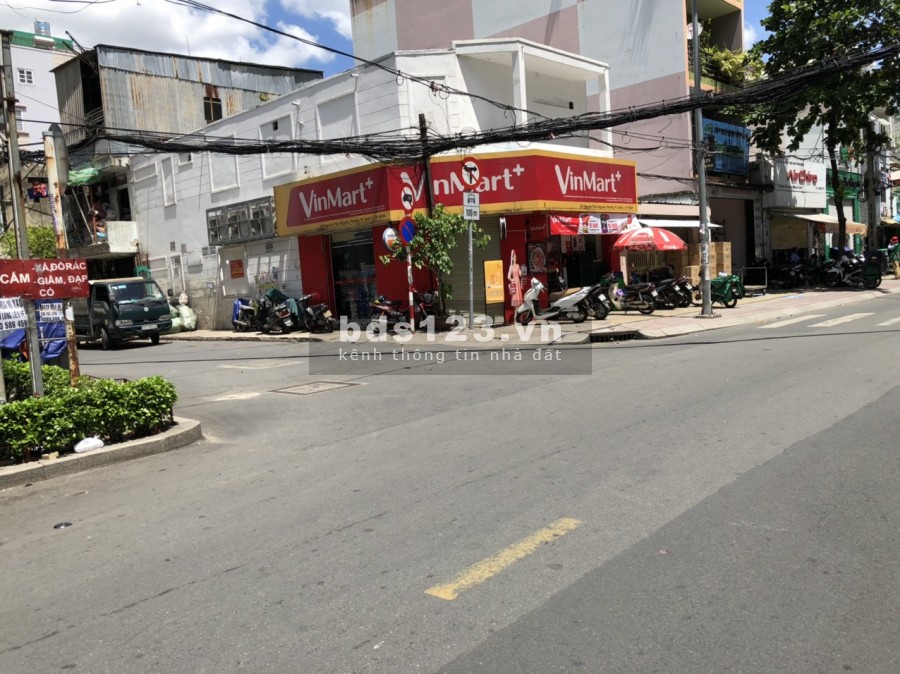 Nhà mặt tiền Quận vỉa hè 4m, giá trong hẻm chỉ 12.9 tỷ, chỉ có 1 căn bán