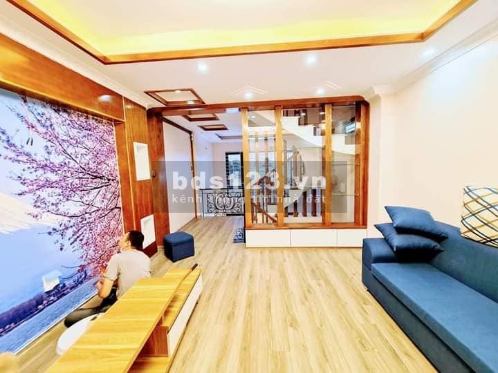 Bán nhà Lâm Hạ Quận Long Biên hiếm, dân trí cao dt 44m2 giá 3.65 tỷ