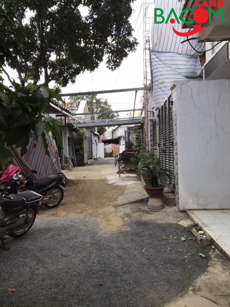 Bán nhà 1 trệt, 1 lầu gần chợ Tân Mai, ngang 11 dài 16, shr thổ cư hẻm ô tô tránh