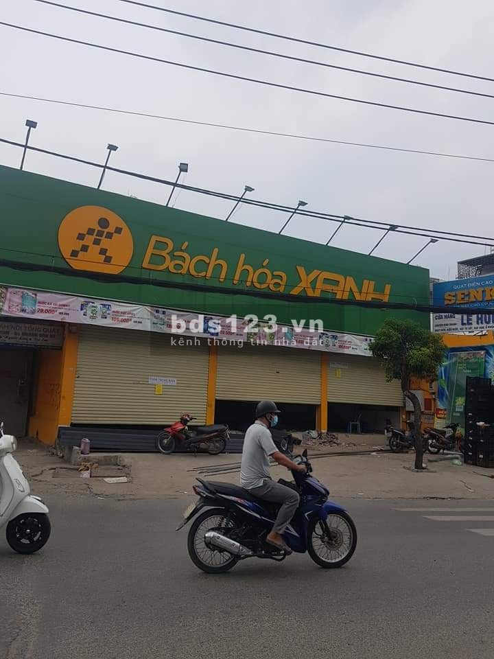 Phan Văn Trị, dt 70m2, giá 6 tỷ 1, Hẻm xe hơi, gần mặt tiền, chính chủ