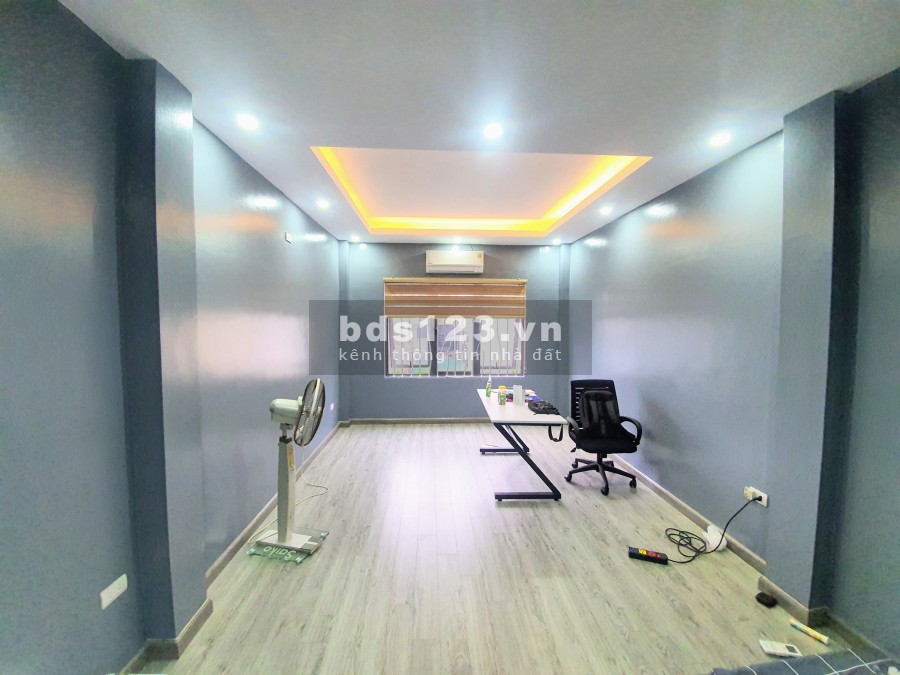 Bán gấp nhà Bạch Mai 43m2, ô tô tránh, kinh doanh nhỉnh 6 tỷ