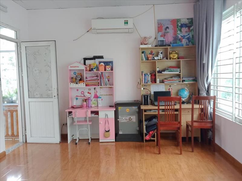Nhà 3 tầng Phan Đăng Lưu đang cho thuê giá 10 triệu - Giá nhỉnh 5 TỶ