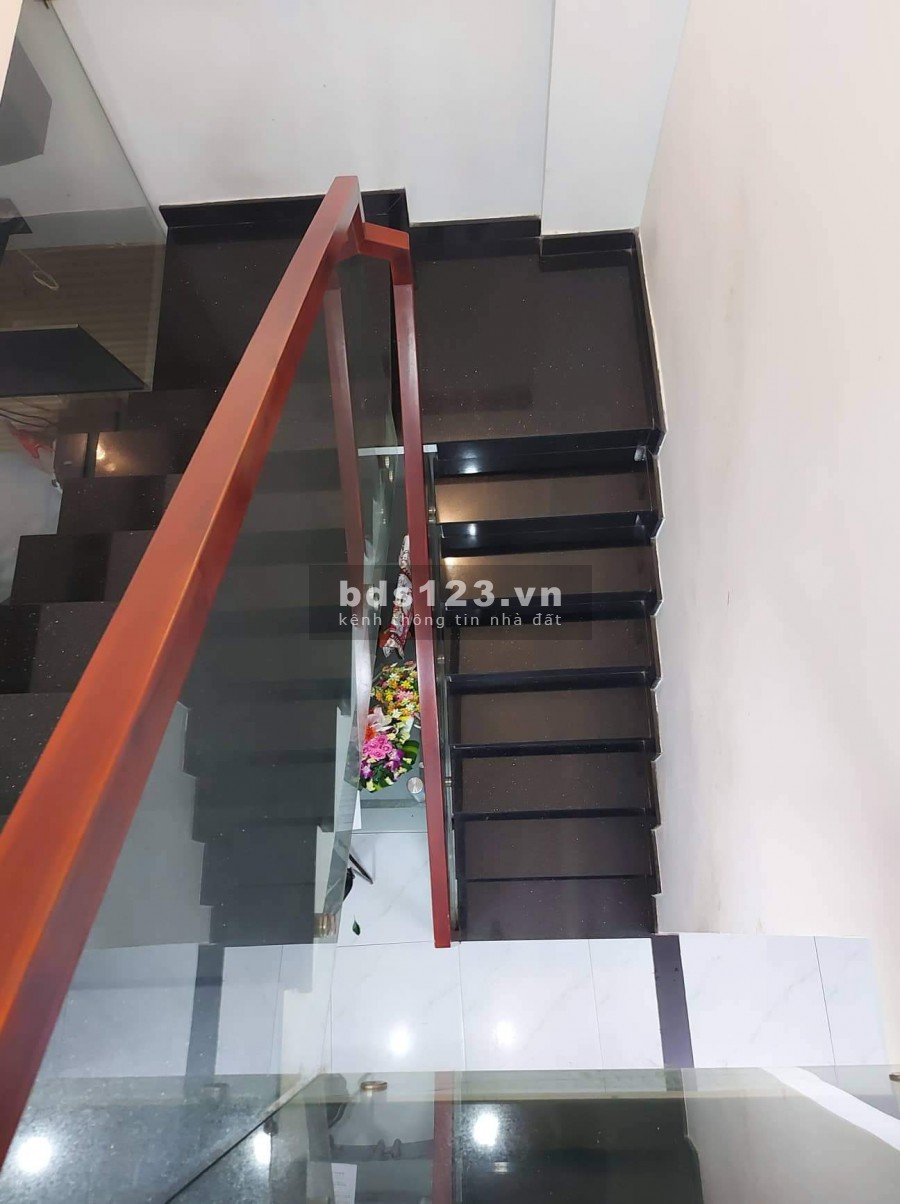 Nhà Mới Ở Liền, Quận Tân Bình, Giá Ổn, Kết Cấu Nhà 2 Tầng Kiên Cố