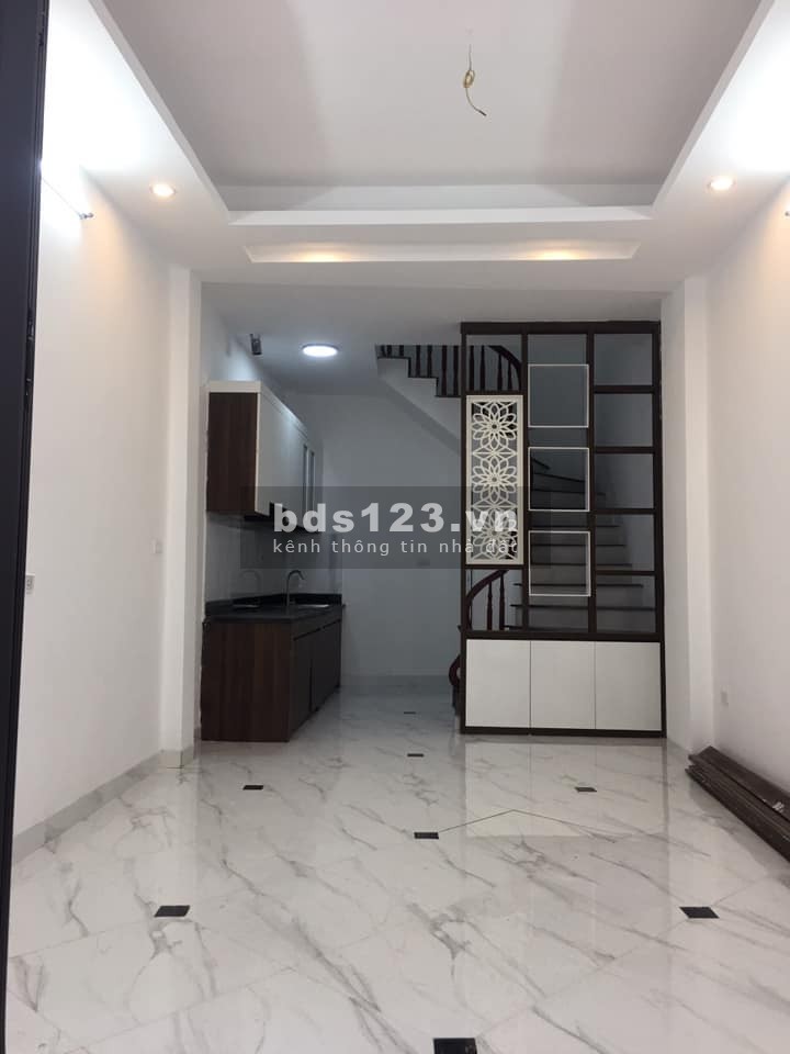 Bán đất Thạch Bàn dt 83m2, mt 7.3m, mặt tiền đẹp, cắt chia lô, gần phố, giá 3.7 tỷ