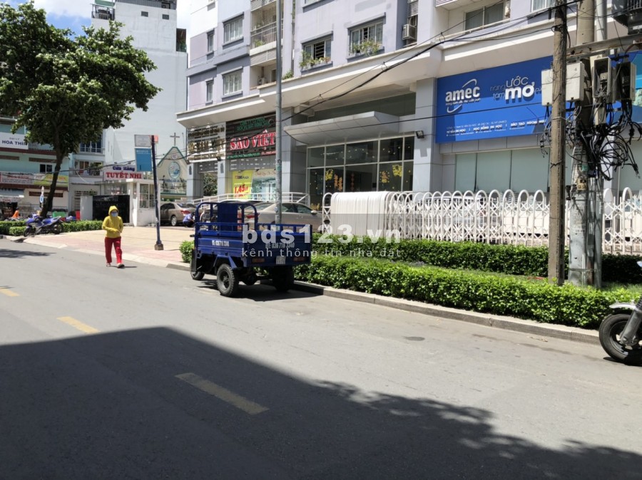 Nhà mặt tiền Quận vỉa hè 4m, giá trong hẻm chỉ 12.9 tỷ, chỉ có 1 căn bán