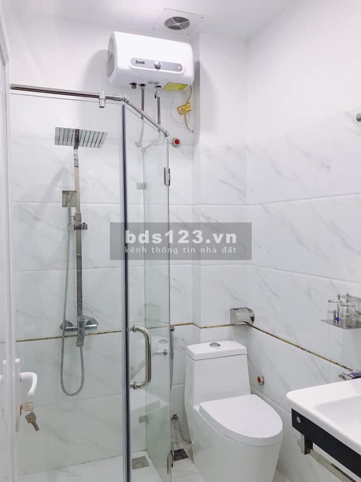 Bán nhà phố Trường Chinh - Ngã Tư Sở, gần ĐH Y. 6 Tầng thông sàn lô góc, MT 4m. Giá 3,95 tỷ.