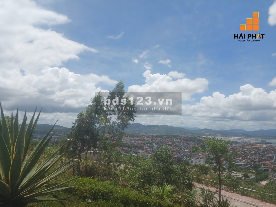 Biệt thự Hạ Long trên đồi tựa sơn hướng biển