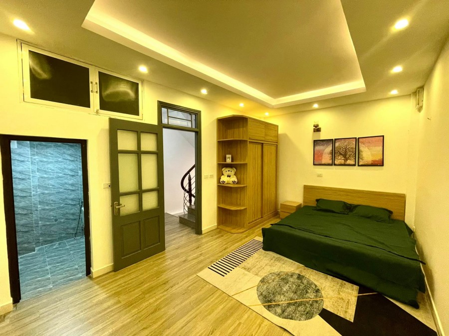 Bán nhà Khương Trung 1 nhà ra ô tô, 2 thoáng 34m2, 5 tầng chỉ nhỉnh 3 tỷ
