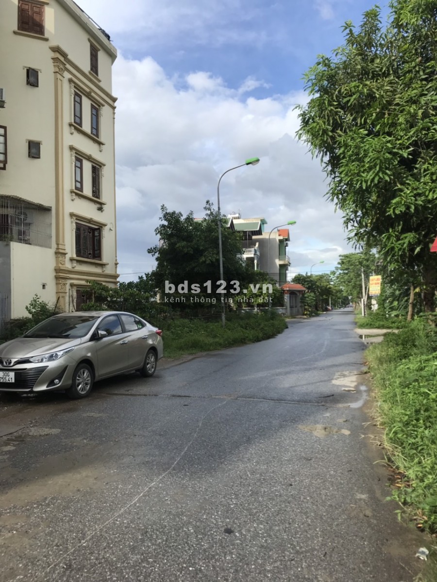 Liền kề KĐT Lộc Ninh Chúc Sơn, Chương Mỹ. Mặt sau thoáng Vĩnh Viễn