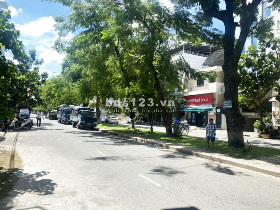 Bán nhà 1 lầu ngay mặt tiền chợ Tân Quy, đường số 15, phường Tân Quy, Quận 7