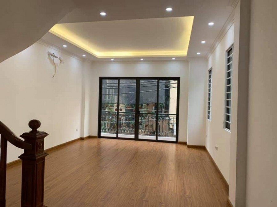 Bán nhà Chính Chủ 5 ngõ 198 Xã Đàn DT 40 m, 5 tầng giá 4.3 tỷ