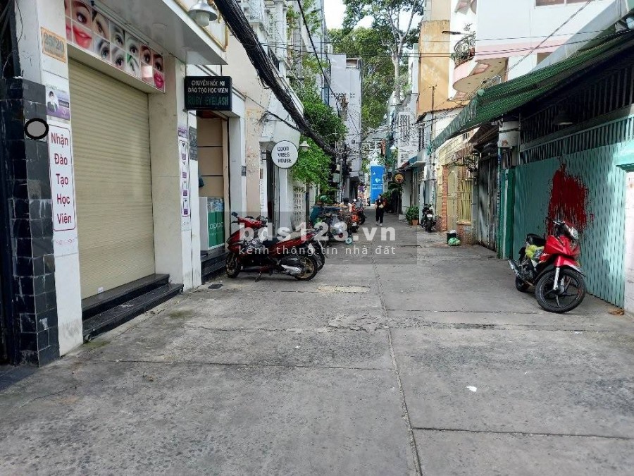 31m2 Quận 1 đường Tôn Thất Tùng 4 tầng kiên cố, hẻm 8m Ô tô đổ cổng, giá 6.6 tỷ