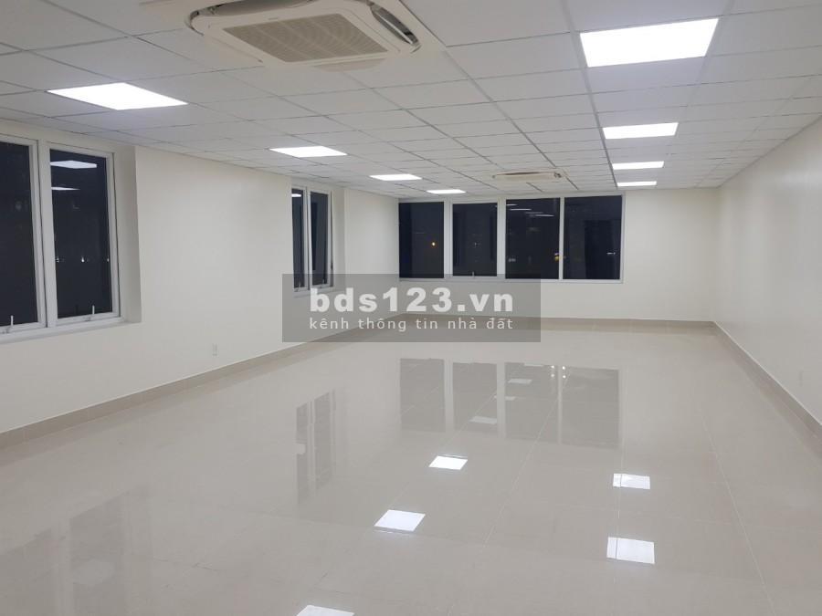 Cho thuê tòa nhà văn phòng diện tích 689m2 hầm 6 sàn Thảo Điền Quận 2