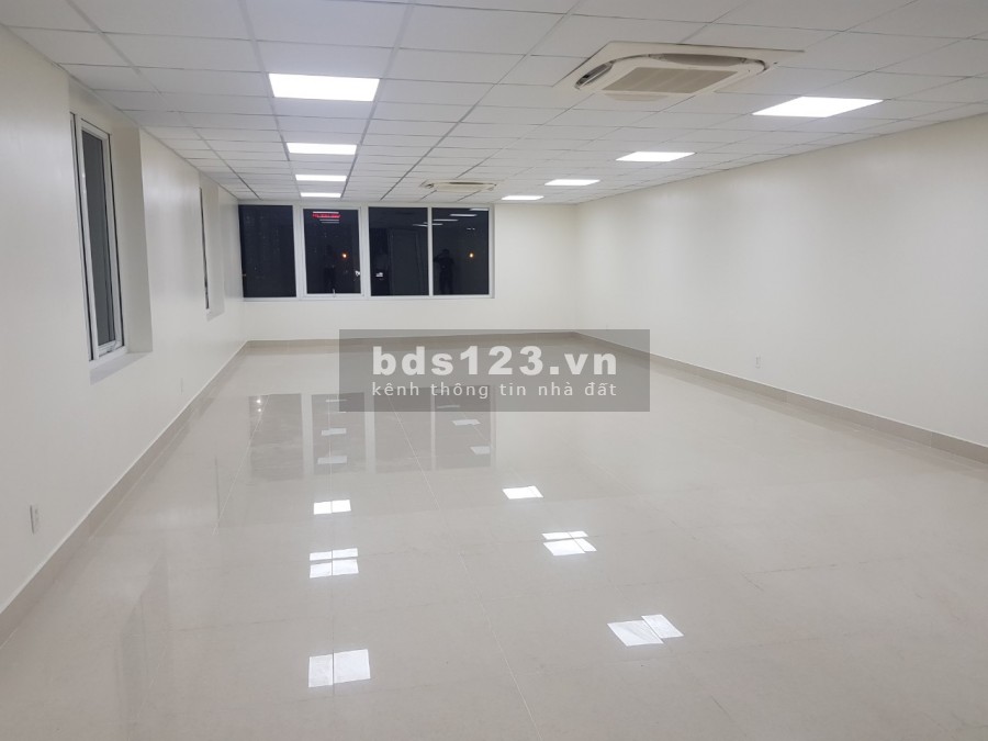 Cho thuê tòa nhà văn phòng diện tích 689m2 hầm 6 sàn Thảo Điền Quận 2