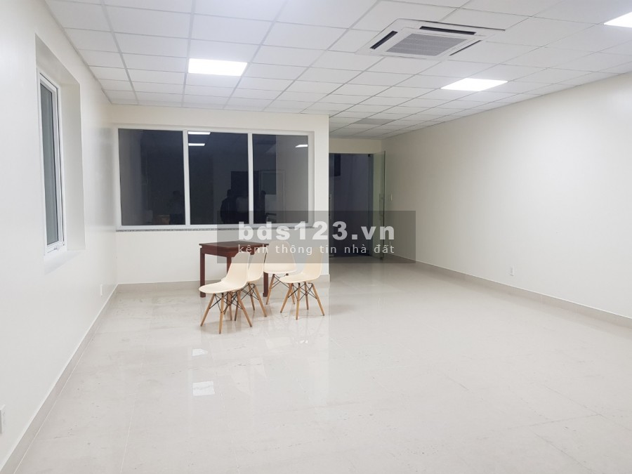 Cho thuê tòa nhà văn phòng diện tích 689m2 hầm 6 sàn Thảo Điền Quận 2