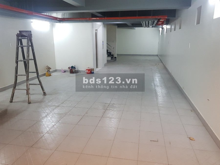 Cho thuê tòa nhà văn phòng diện tích 689m2 hầm 6 sàn Thảo Điền Quận 2
