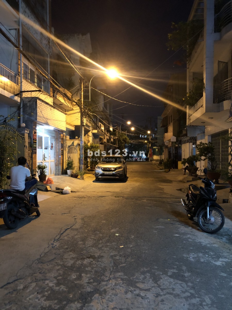 Bán nhà Bạch Đằng phường 2 Tân Bình, dt 6x18m vị trí đẹp, lhcc