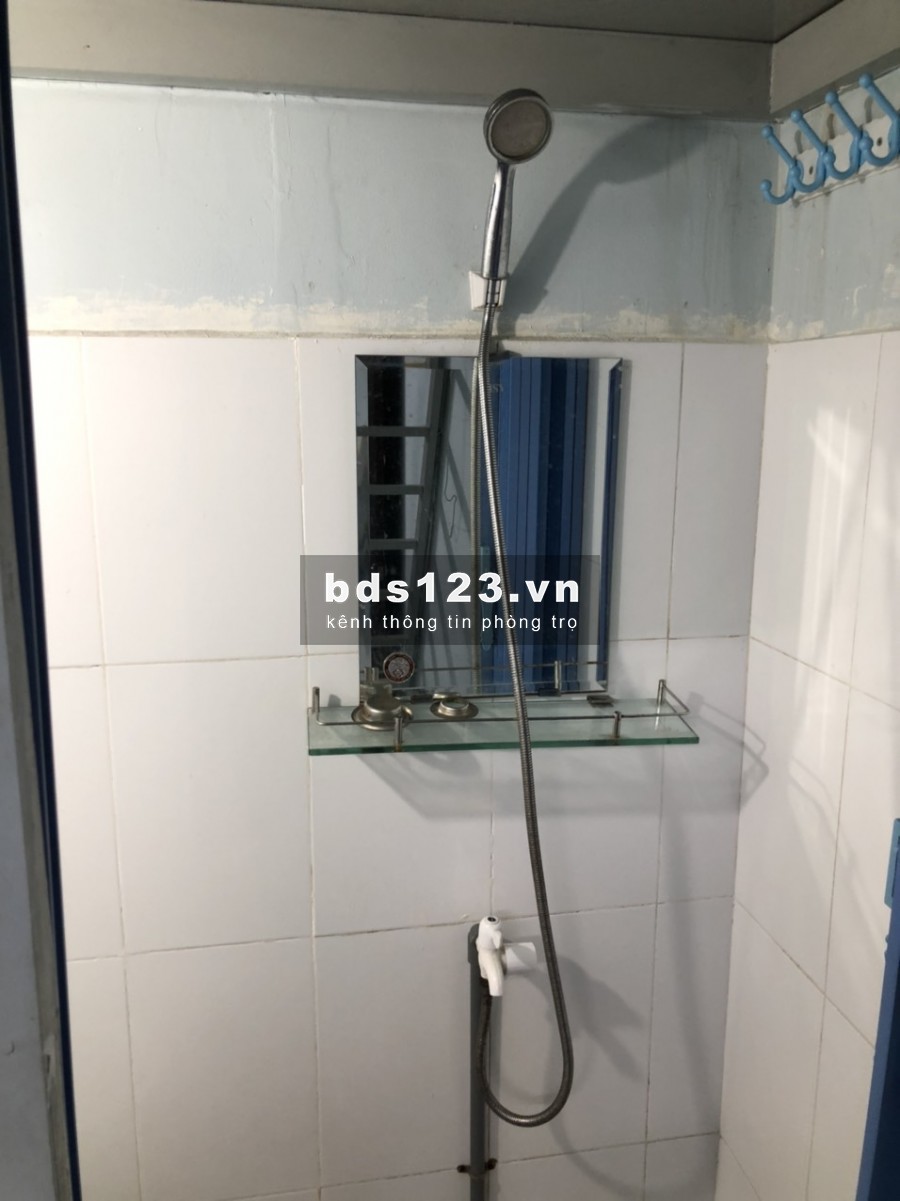 Cho thuê phòng trọ có gác giờ tự do, nhà vệ sinh riêng, ở đường Tô Hiến Thành, Quận 10.