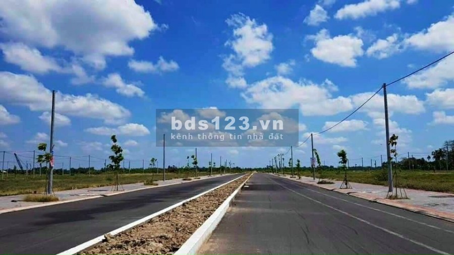 Cần ra đi cặp nền vị trí quá ư là đẹp mà giá thì quá là rẻ, dt 80m2 (5x16)