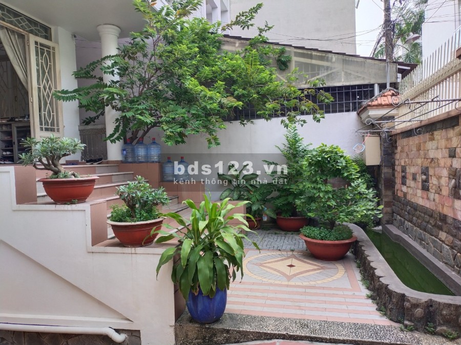 Kẹt tiền bán gấp biệt thự Lê Văn Thọ DT 162m2 giá chỉ 18tỷ còn giảm nhiều khách mua nhanh