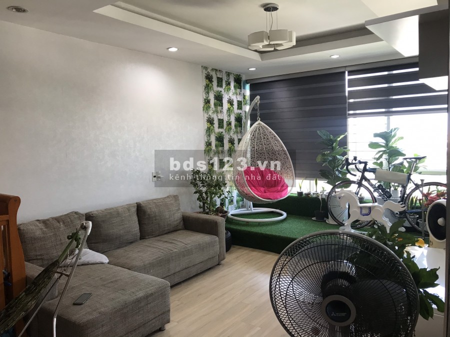 Bán nhanh căn hộ cao cấp Giai Việt Quận 8, giá bán 3/7 tỷ, liên hệ chính chủ