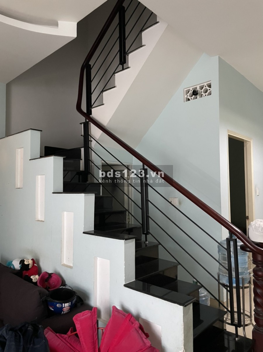 Nhà hẻm ba gác đường 38, sổ hồng riêng, dt 5x8m, 1 trệt, 1 lầu, 2 pn, 2 wc
