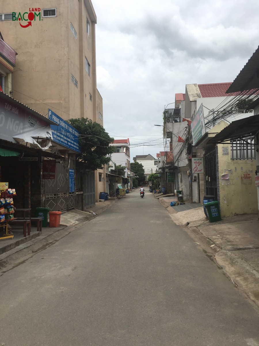 Bán đất 222m2 sổ hồng riêng thổ cư đường ô tô phường Long Bình Tân