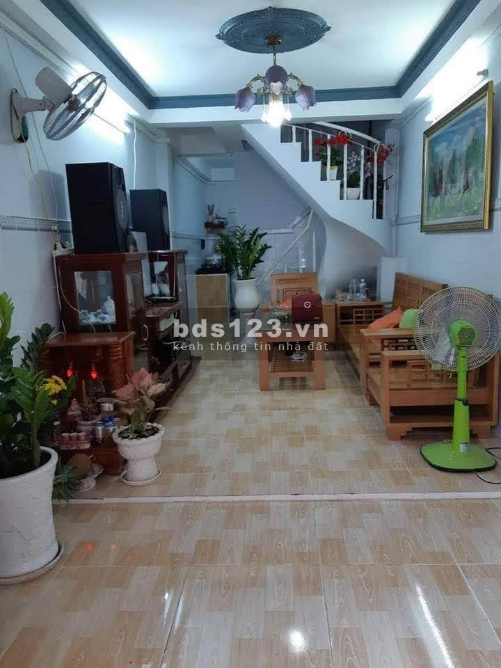 Nhà nguyên căn hẻm xe hơi đường số 4 Trường Thọ, sổ hồng riêng, 1 trệt, 1 lầu đúc