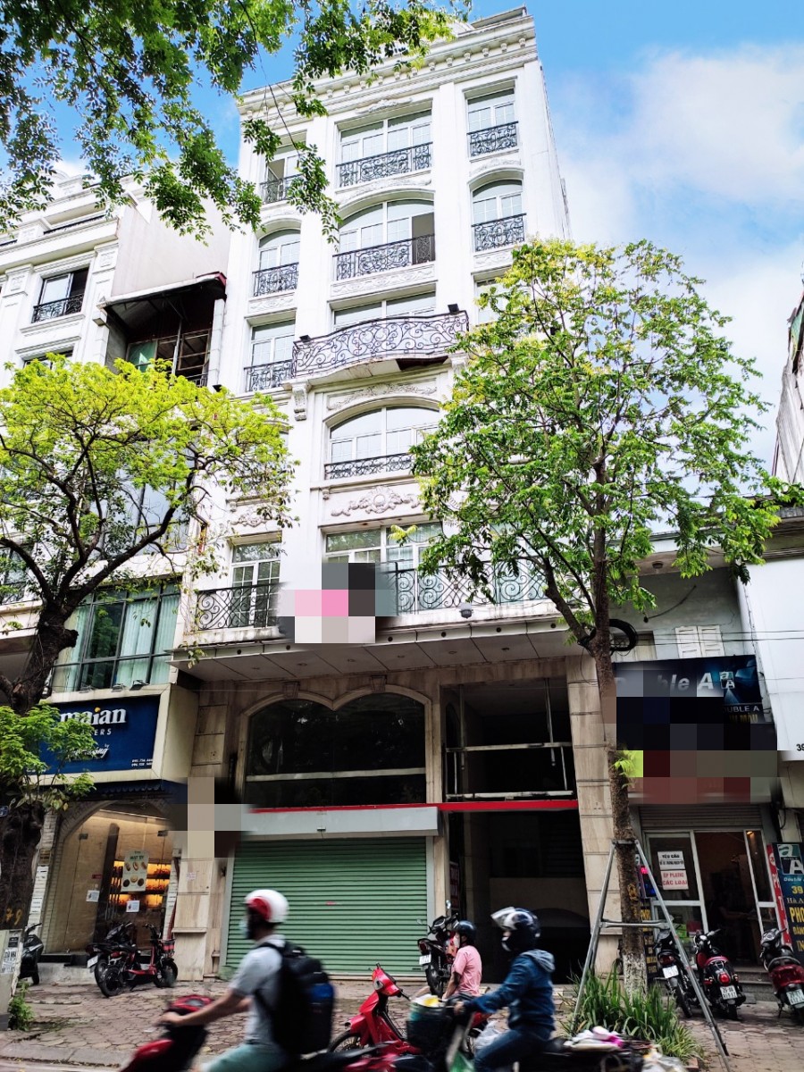 Tòa nhà mặt phố Cửa Bắc trung tâm Quận Ba Đình 12 tầng thang máy mt 8m dt 212m2, giá 98 tỷ.