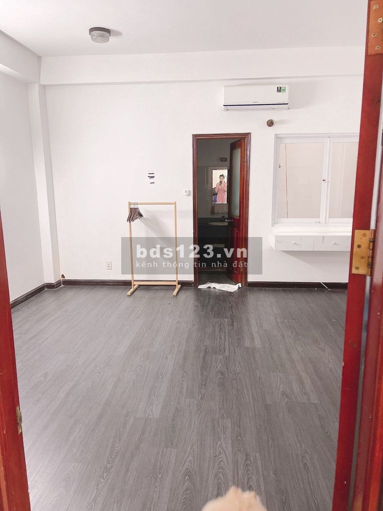 Nhà Phổ Quang P2 Tân Bình, Trệt_3 lầu sân thượng 5 phòng, nhà đẹp, gần sân bay.
