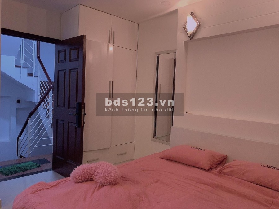 Nhà MT giá rẻ, hàng hiếm cần bán gấp trong mùa dịch Phan Văn Trị-vào khai thác ngay: 0909484131