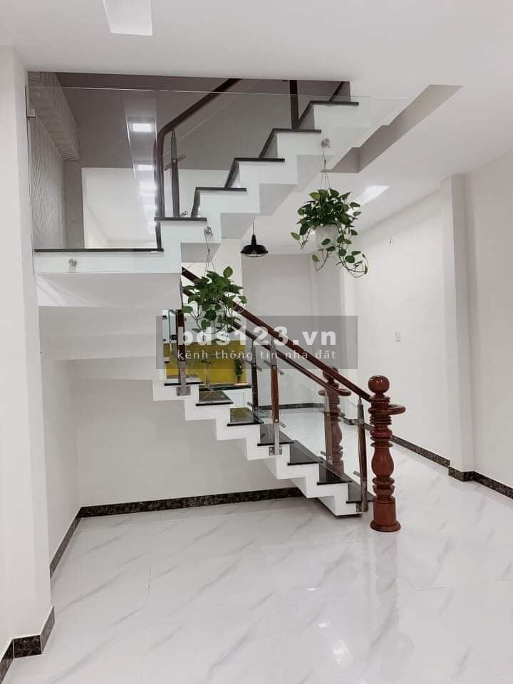 Nhà nguyên nguyên căn hẻm xe tải, diện tích 54m2, giá 6.4 tỷ, Phú Thọ Hoà