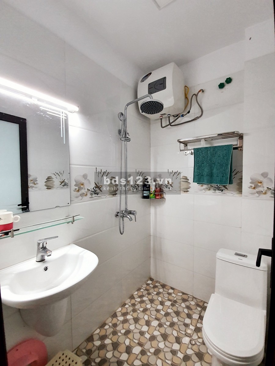 Vị trí đỉnh cao, 35m2*3T đúng vài nhà là ra mặt phố Trần Đại Nghĩa chỉ 2 tỷ