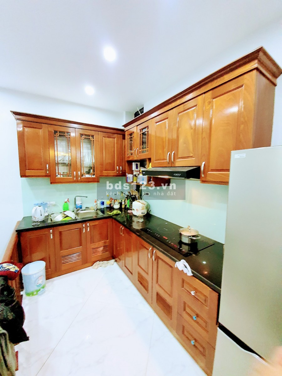 Hoàng Mai ô tô tránh 5 tầng, dt 50m2, gara mặt đường kinh doanh đỉnh, giá 5 tỷ